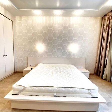 2-Bedroom Most City Center Area Apartment Dnepropetrovsk Exterior foto